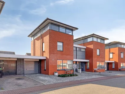 Tussenwoning te koop: Robijnboog 28, Othene Terneuzen