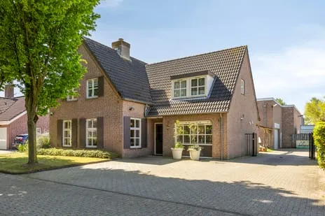 Vrijstaande woning te koop: Robijnborch 7, De Overlaet west Rosmalen