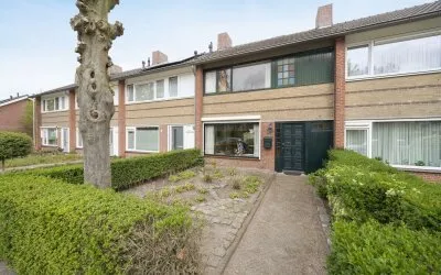 Tussenwoning te koop: Rochussenlaan 10, Etten-Leur