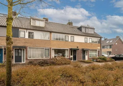 Tussenwoning te koop: Rode Kruislaan 40, Diemen