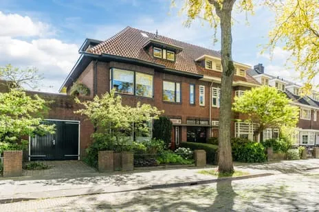 Tussenwoning te koop: Rodenbachlaan 3, Schrijversbuurt Eindhoven