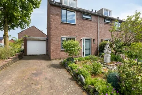 Hoekwoning te koop: Rodingsveen 100, 's-Heerenberg, oostelijke uitbreiding 'S-Heerenberg