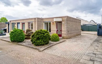 Twee-onder-één-kap te koop: Roefstraat 15, Maasbracht Maasbracht