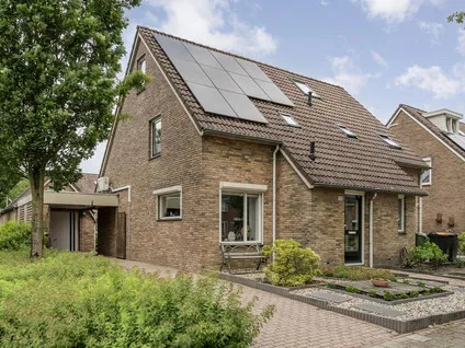 Hoekwoning te koop: Roelf Bosmastraat 138, Braakmanslanden midden Rijssen