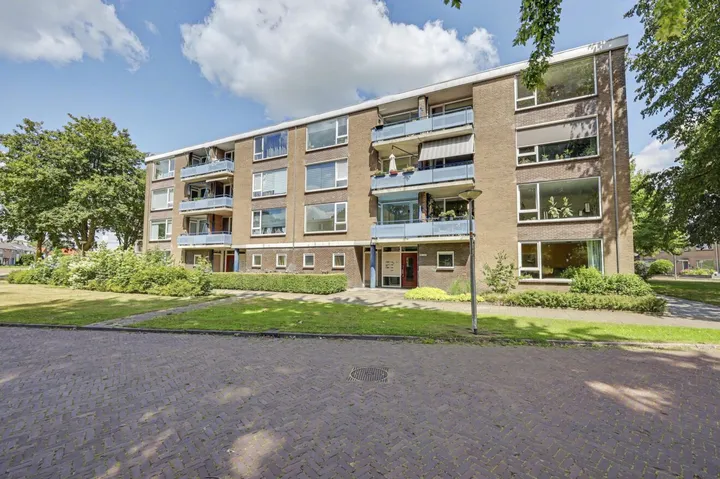 Appartement te koop: Roelof van Schevenstraat 68, Tubantia-Toekomst Enschede