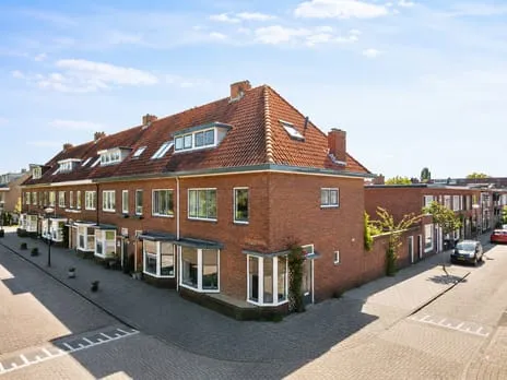 Hoekwoning te koop: Roemer Visscherstraat 57, Lage Mors Leiden
