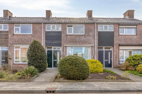 Tussenwoning te koop: Roemer Visscherstraat 4, Winterswijk-Noordoost Winterswijk