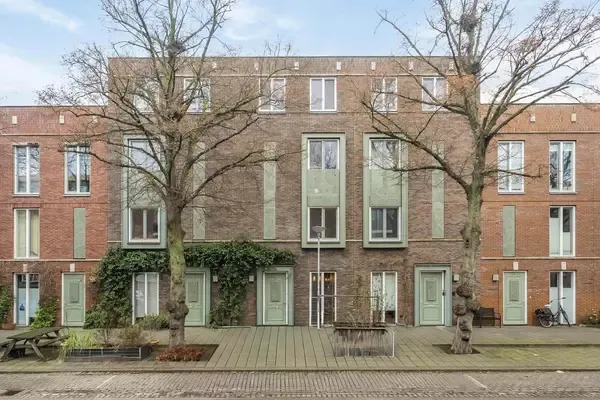 Tussenwoning te koop: Roentgenstraat 73, Rotterdam
