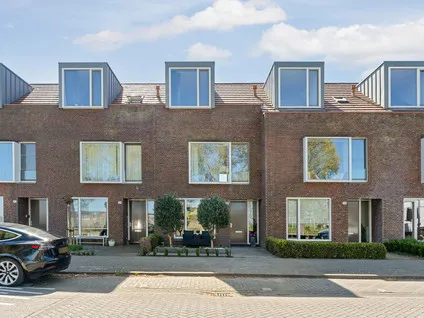 Tussenwoning te koop: Roer 36, Noorderplassen W.-Zuid Almere