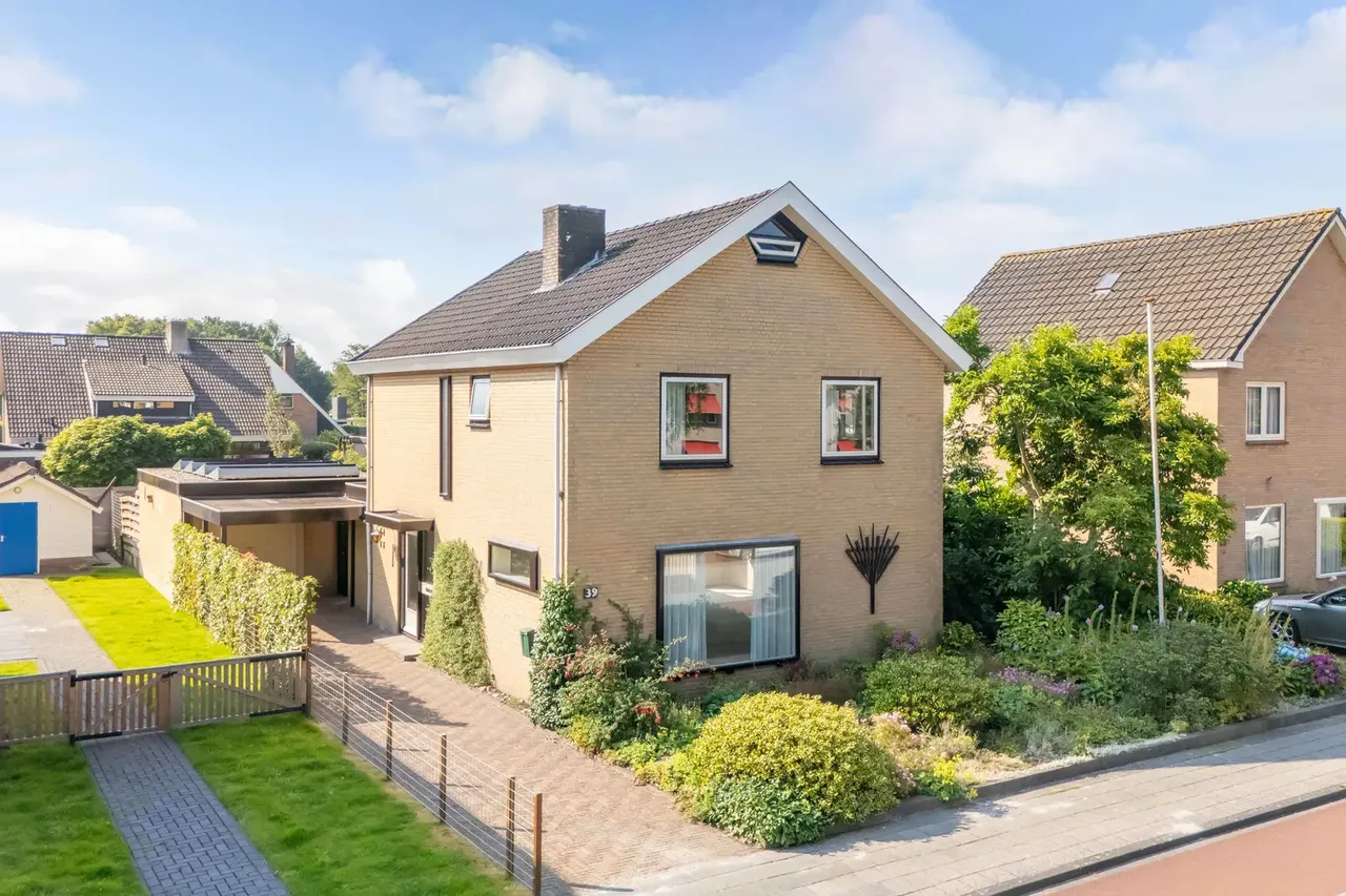Vrijstaande woning te koop: Roerdomplaan 39, Heerenveen