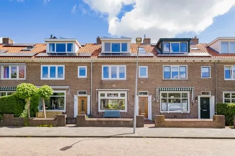 Tussenwoning te koop: Roerdompplein 10, Meeuwenbuurt Haarlem