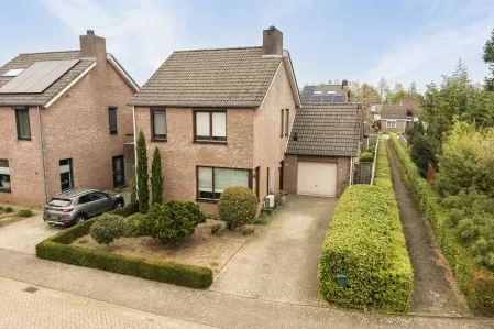 Twee-onder-één-kap te koop: Roerdompstraat 13, Velden-Oost Velden