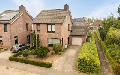 Twee-onder-één-kap te koop: Roerdompstraat 13, Velden-Oost Velden