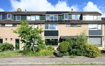 Tussenwoning te koop: Roerdompstraat 16, De Horsten Amersfoort