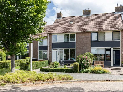 Tussenwoning te koop: Roerdompstraat 48, Groot-Ammers-Dorp Groot-Ammers