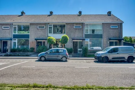 Terraced house for sale: Roerdompstraat 50, Vogelbuurt-Oost Zwijndrecht