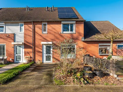 Tussenwoning te koop: Roerdompweide 30, Weiden Houten