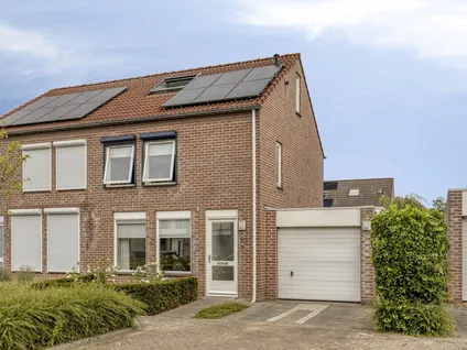 Twee-onder-één-kap te koop: Roerstraat 23, Zeldenrust Terneuzen