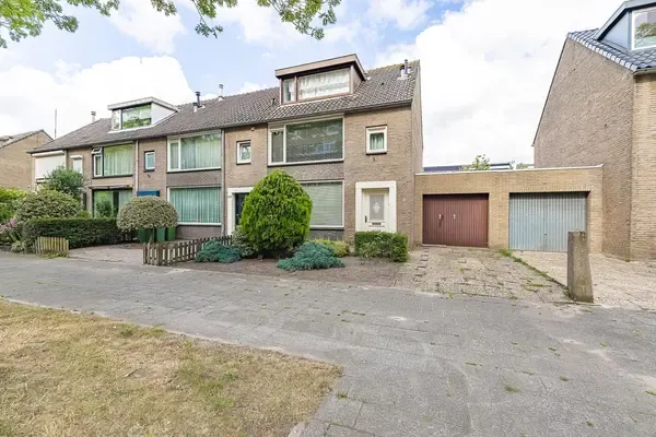 Tussenwoning te koop: Roeselarestraat 49, Breda