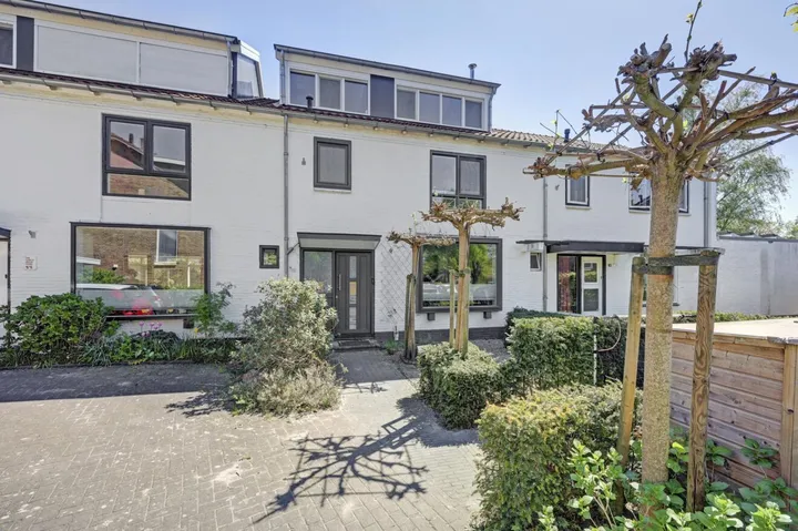 Tussenwoning te koop: Roessinghsbleekweg 92, Walhof-Roessingh Enschede