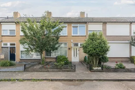 Terraced house for sale: Roggeveenstraat 6, Veghel Zuid 2 Veghel