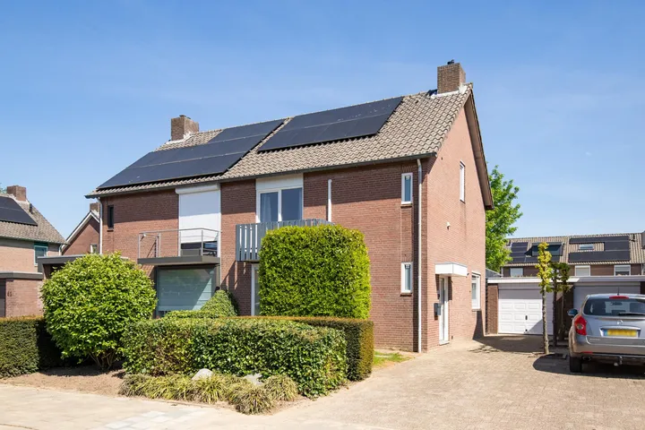 Twee-onder-één-kap te koop: Rolandsweg 41, Overhoven Sittard