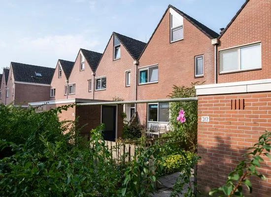 Tussenwoning te koop: Rolderbrink 314, Bargeres Emmen