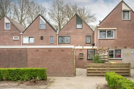 Tussenwoning te koop: Rolderbrink 70, Bargeres Emmen