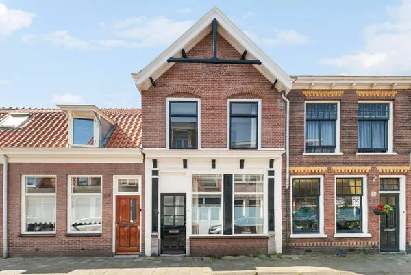 Hoekwoning te koop: Rollandstraat 28, Leidsebuurt-oost Haarlem