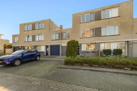 Tussenwoning te koop: Rolling Stonesstraat 17, Muziekwijk N.-Zuidwest Almere