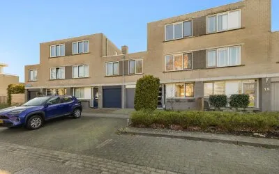 Tussenwoning te koop: Rolling Stonesstraat 17, Muziekwijk N.-Zuidwest Almere