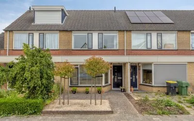 Tussenwoning te koop: Romeet 3, Zuid-Beijerland Woonkern Zuid-Beijerland