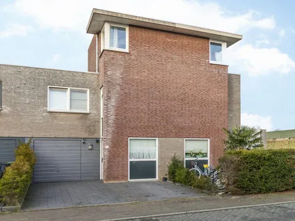 Tussenwoning te koop: Romeinse Weg 42, Sittard