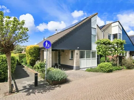 Twee-onder-één-kap te koop: Ronde Zonnedauw 16, Pijlkruidbuurt Velserbroek