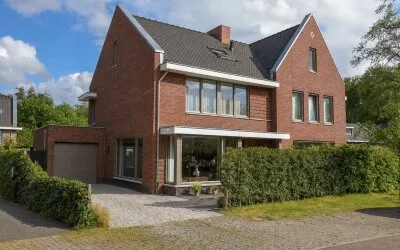 Twee-onder-één-kap te huur: Rondeellaan 14, Landelijk Gebied 93 Hilversum