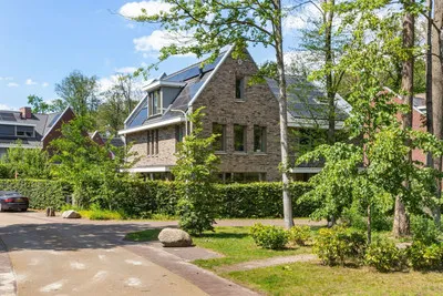 Twee-onder-één-kap te koop: Rondeellaan 22, Hilversum