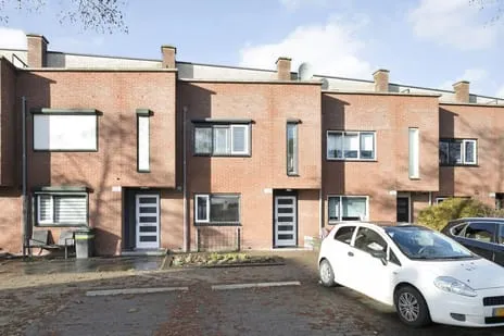 Tussenwoning te huur: Rondostraat 81, Wagenzicht Hellevoetsluis