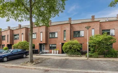 Tussenwoning te koop: Rondostraat 83, Wagenzicht Hellevoetsluis