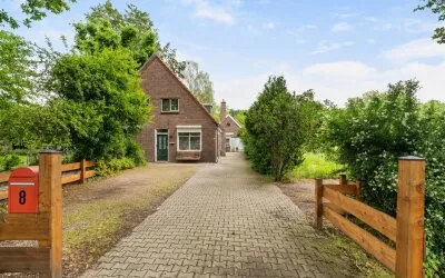 Twee-onder-één-kap te koop: Rondweg 8, Verspreide huizen Neede Neede