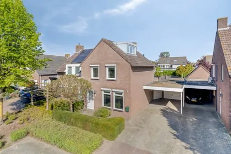 Semi-detached for sale: Ronkert 30, Lage Mierde Lage Mierde