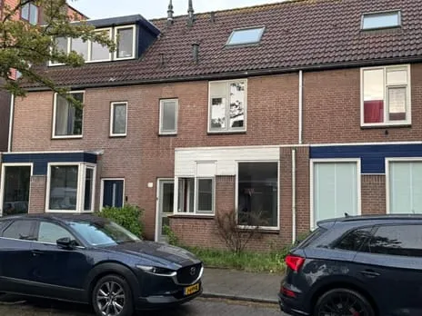 Tussenwoning te huur: Roodborstlaan 38, Vogelbuurt-Oost Delft