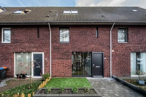 Tussenwoning te koop: Roodeschoolstraat 26, Dalem Noord II Tilburg