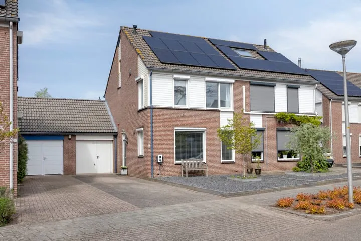 Terraced house for sale: Roodververij 9, Roer-Zuid Roermond