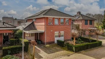 Vrijstaande woning te koop: Roodwilligen 87, Stegeslag Zevenaar
