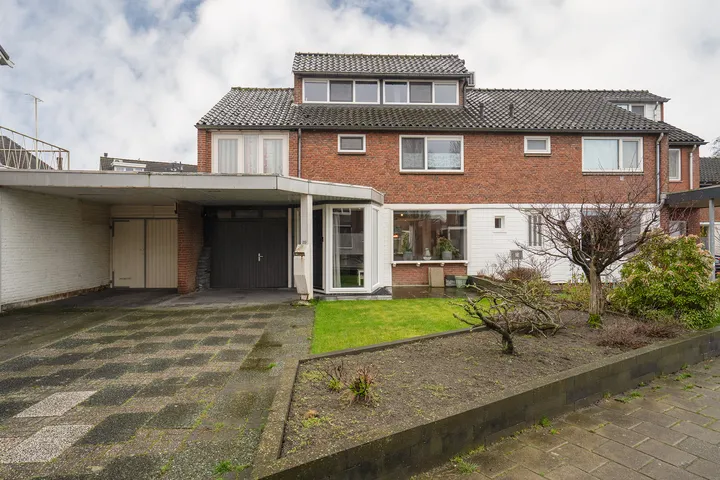 Twee-onder-één-kap te koop: Roombeekstraat 20, Roombeek-Roomveldje Enschede