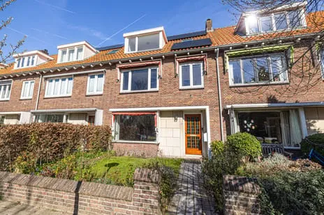 Tussenwoning te koop: Roomburgerlaan 26, Rijndijkbuurt Leiden