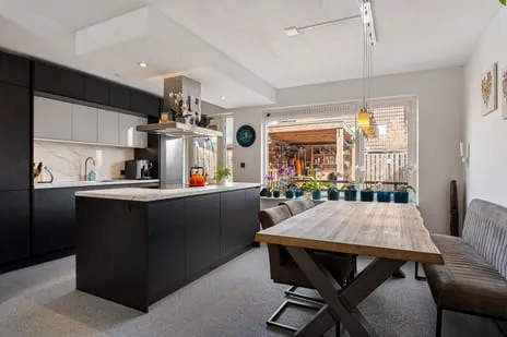 Tussenwoning te koop: Roomwit 22, Zoetermeer