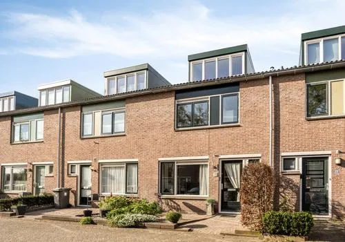 Tussenwoning te koop: Roomwit 27, Zoetermeer