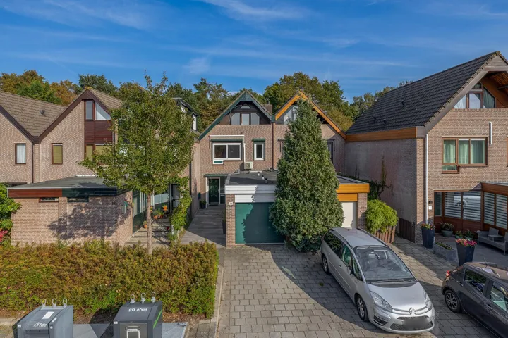 Tussenwoning te koop: Roos van Dekama erf 36, Ervenbuurt Capelle Aan Den Ijssel