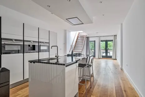 Appartement te koop: Roosbeek 24, Binnenstad Schiedam